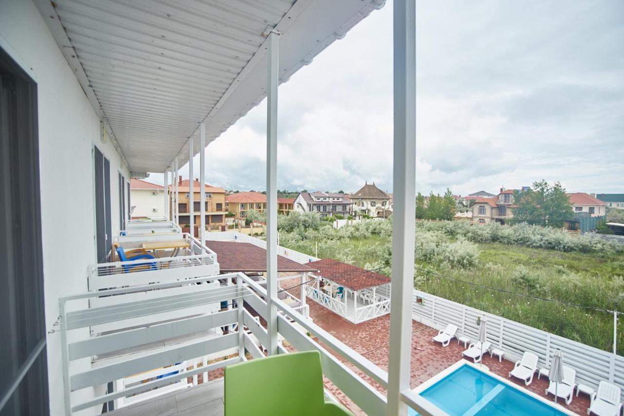 Family Hotel Happy Inn Zatoka Esterno foto
