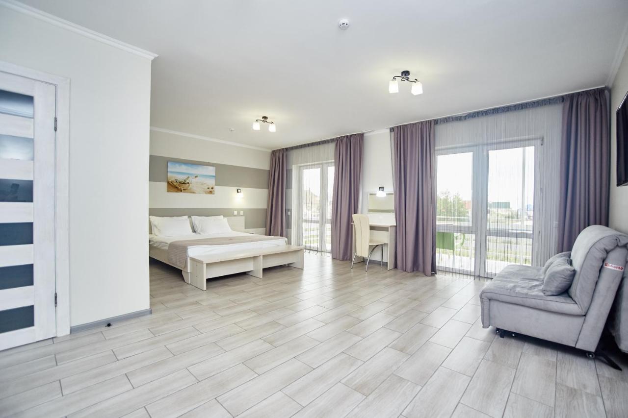 Family Hotel Happy Inn Zatoka Esterno foto
