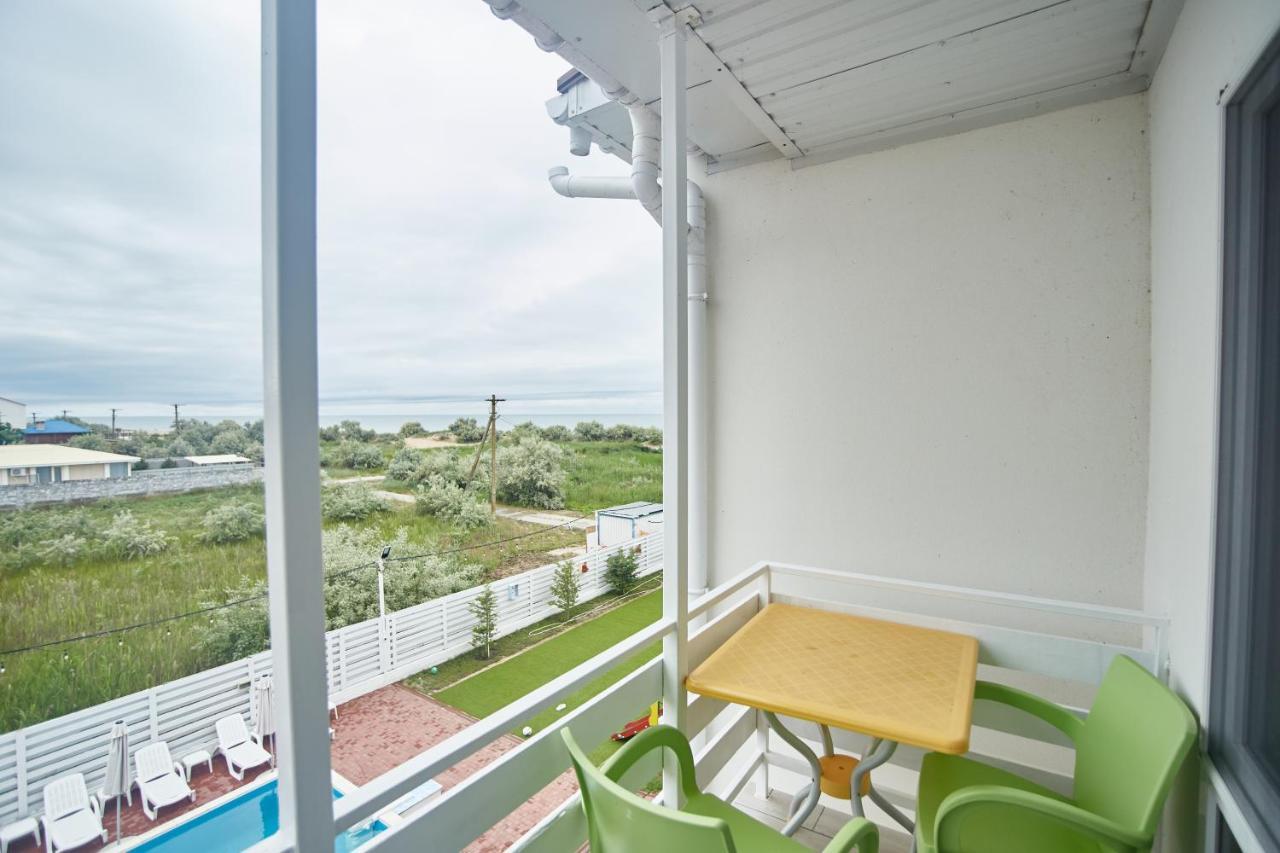 Family Hotel Happy Inn Zatoka Esterno foto