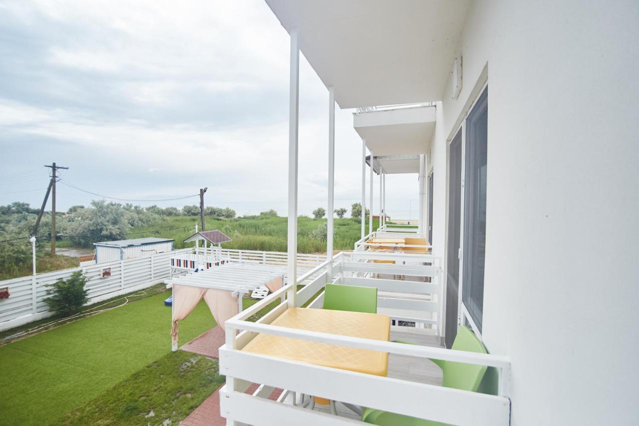 Family Hotel Happy Inn Zatoka Esterno foto