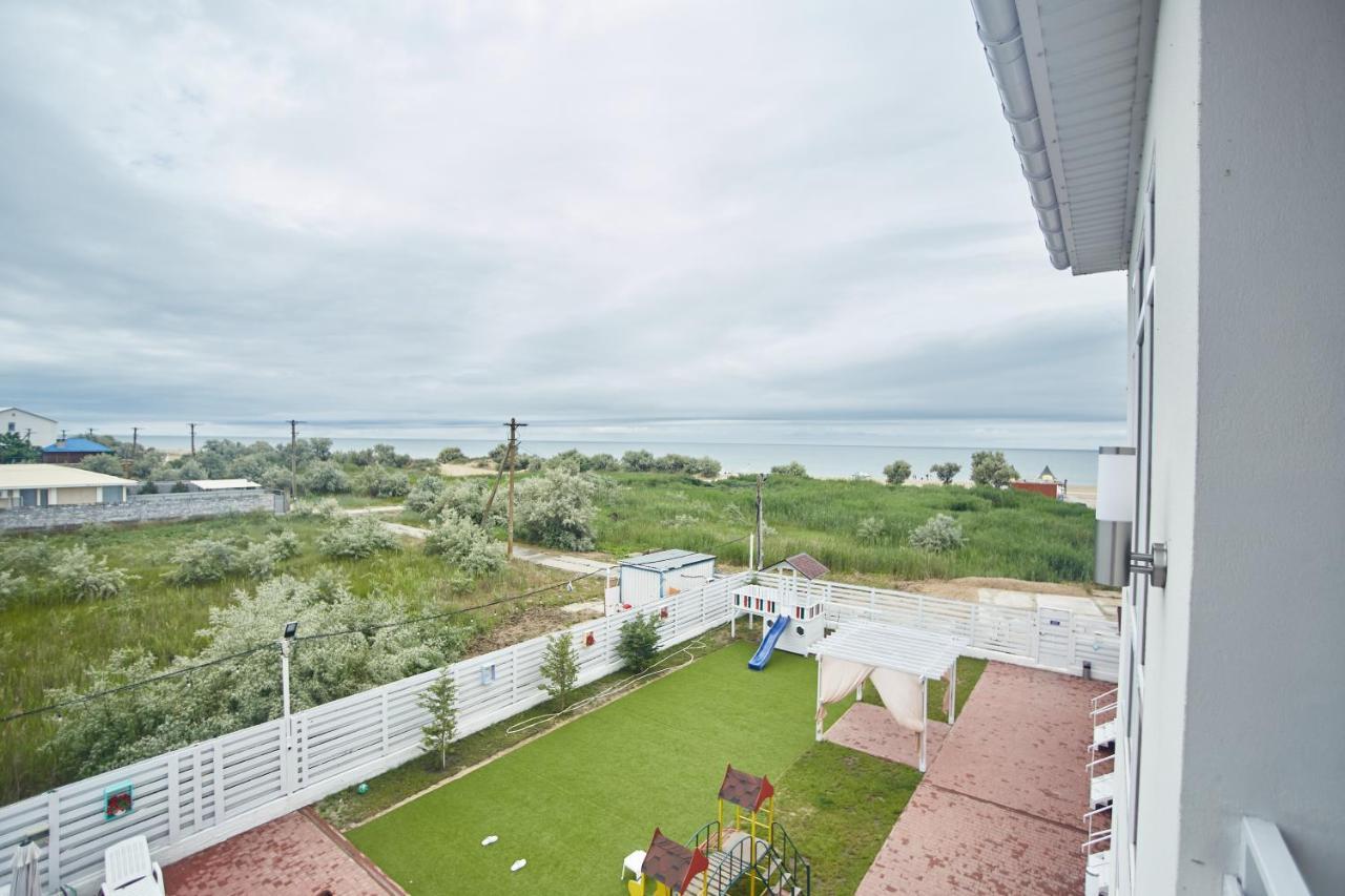 Family Hotel Happy Inn Zatoka Esterno foto
