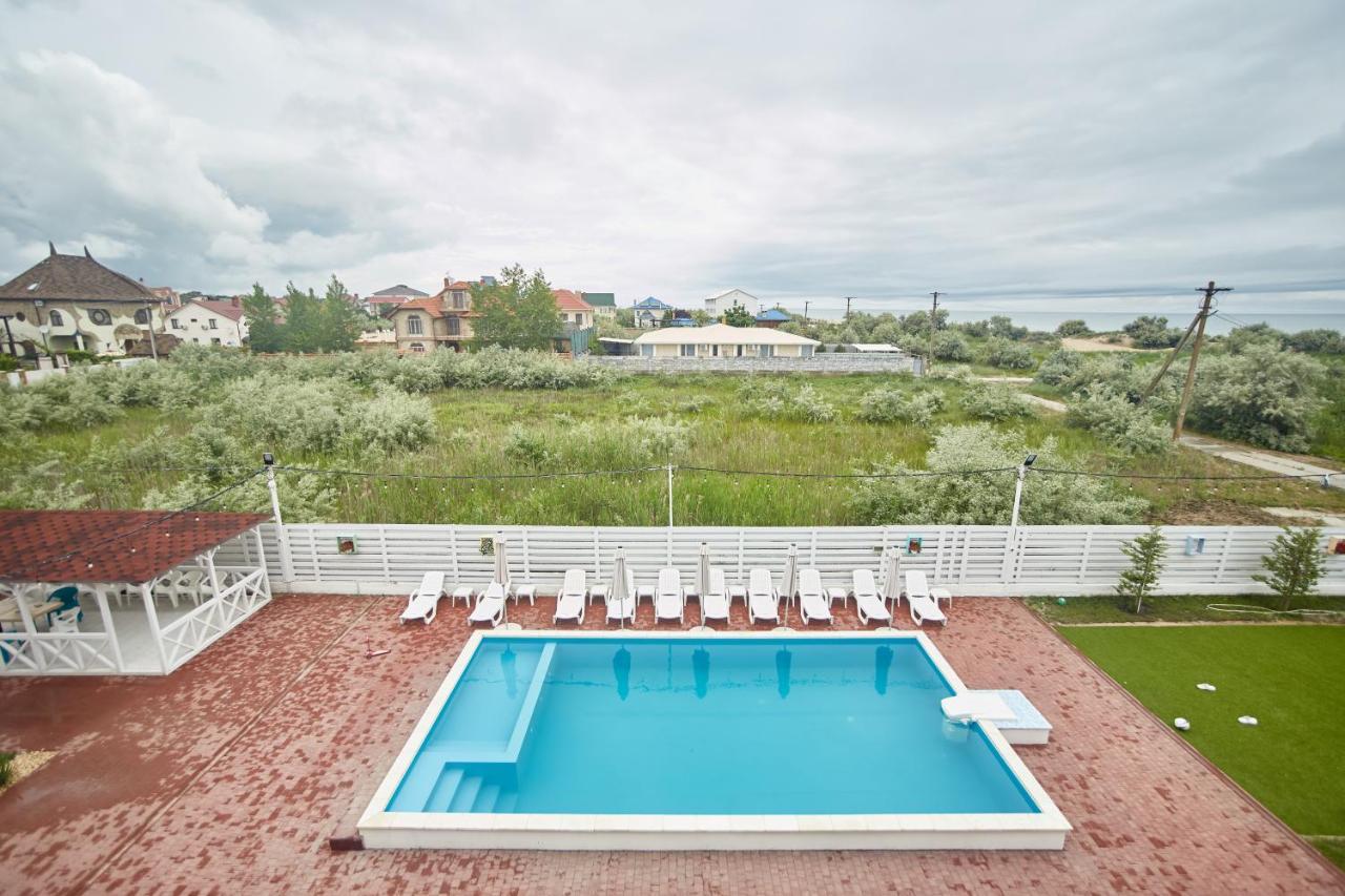 Family Hotel Happy Inn Zatoka Esterno foto