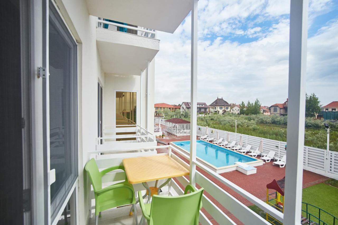 Family Hotel Happy Inn Zatoka Esterno foto