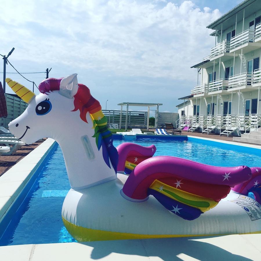 Family Hotel Happy Inn Zatoka Esterno foto